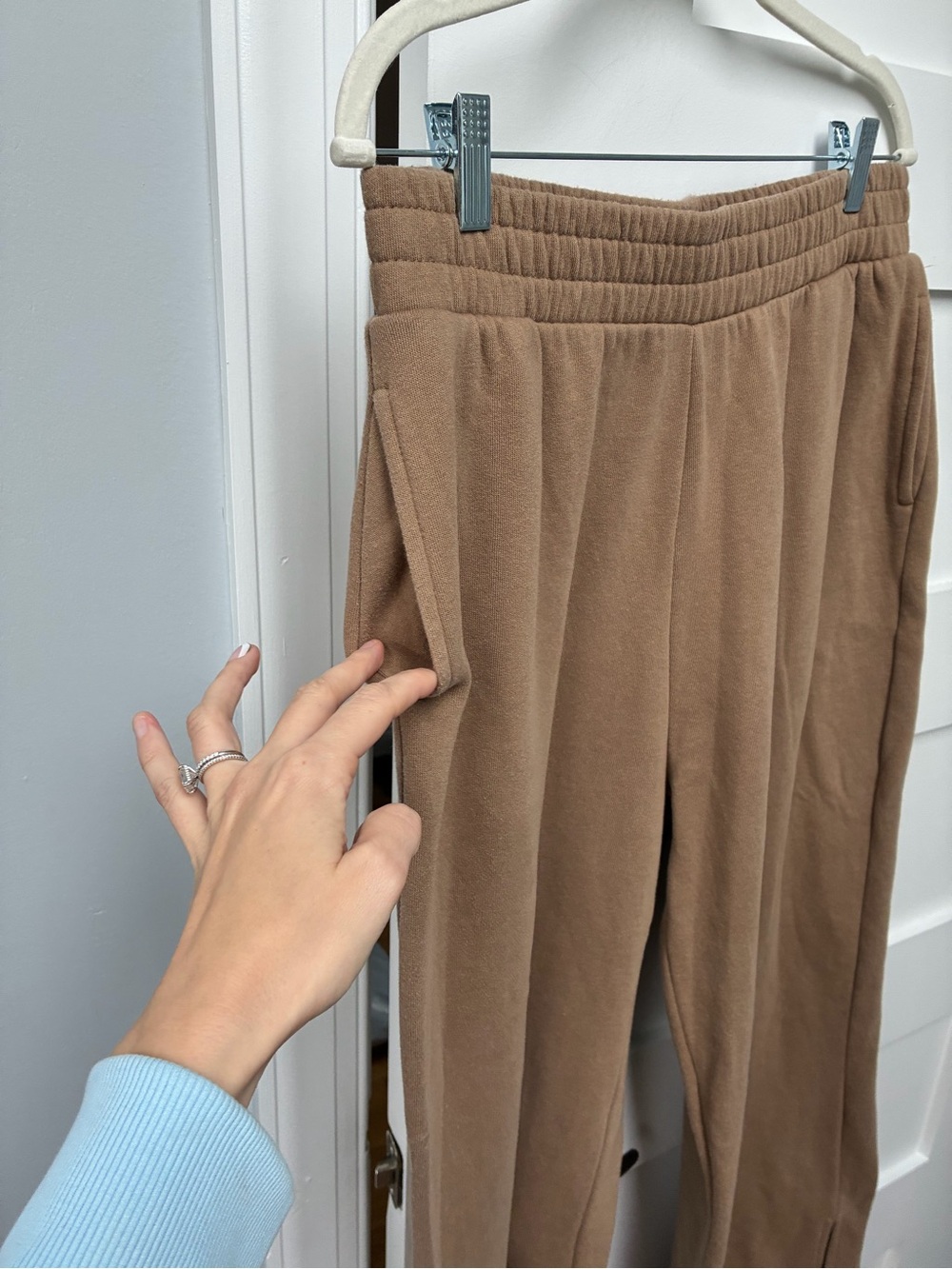 Risen Wide Leg Tan Lounge Pants with Side Slit size XL - Picture 3 of 7